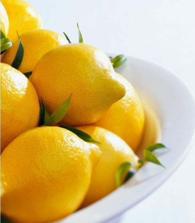Limon ferahlatıcı özelliği sahiptir! İşte limon dilimleri ile uyumanın mucizevi etkileri...