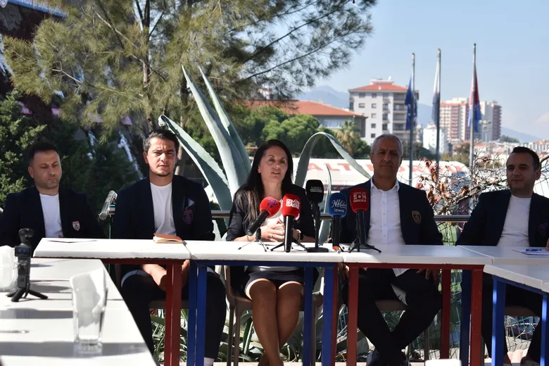 altinordu-fkdan-cocuk-futbolunda-yeni-donem-1792755607760.jpg