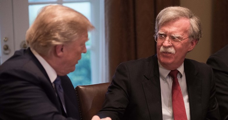 Trump, John Bolton’ı görevden aldı