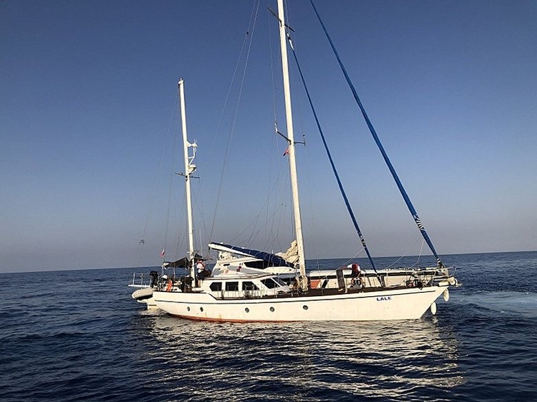 İzmir açıklarında 115 düzensiz göçmen yakalandı!