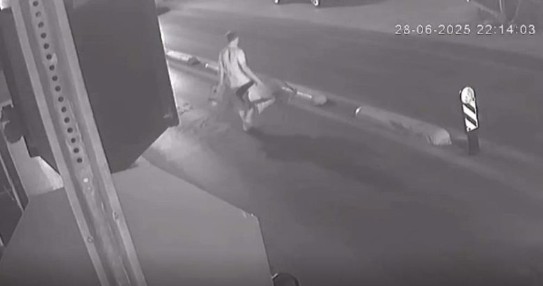 Boşanmak isteyen karısının aracını kundakladı