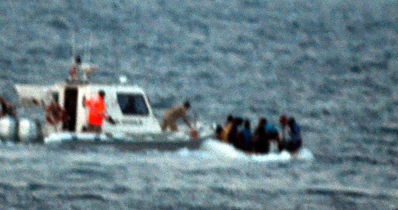 Suriyeli kaçaklar lastik bota binerken yakalandı