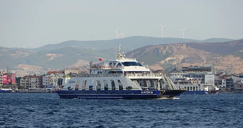 GESTAŞ duyurdu: Gökçeada feribot seferlerine fırtına engeli! O saatlerdeki seferler iptal edildi!