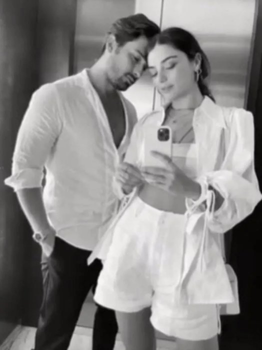 Ayça Ayşin Turan ve Alp Navruz’dan romantik paylaşım!