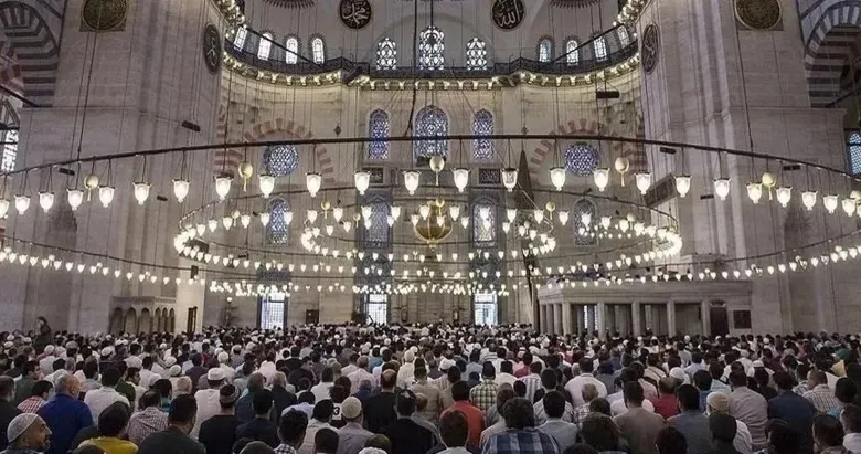 İZMİR CUMA NAMAZI SAATİ 25 EYLÜL 2026 | Diyanet İzmir öğle ezanı saat kaçta okunuyor?