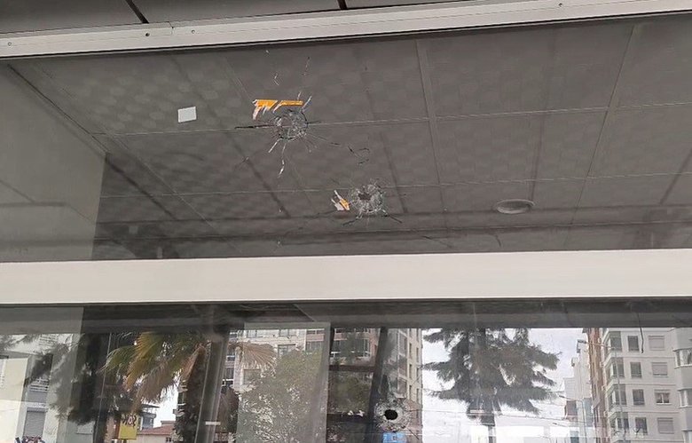 İzmir’de iş yerinin kurşunlanması güvenlik kamerasında