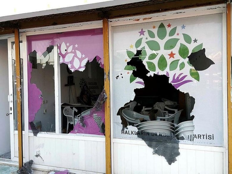 Marmaris’te HDP binasına saldırıda FETÖ parmağı! 4 zanlı daha gözaltında