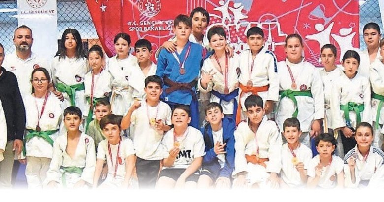Yunusemre Bld’den judoda 19 madalya