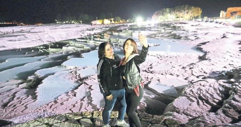 Pamukkale ziyaretçilerini gece de ağırlayacak