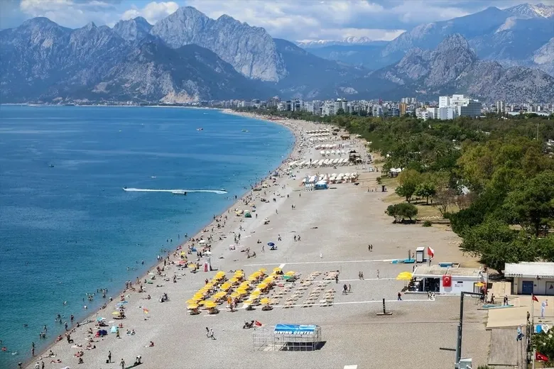 2027nin-tatil-formulu-ortaya-cikti-5-gun-izinle-35-gun-tatil-yapmak-mumkun-1787215666955.jpeg
