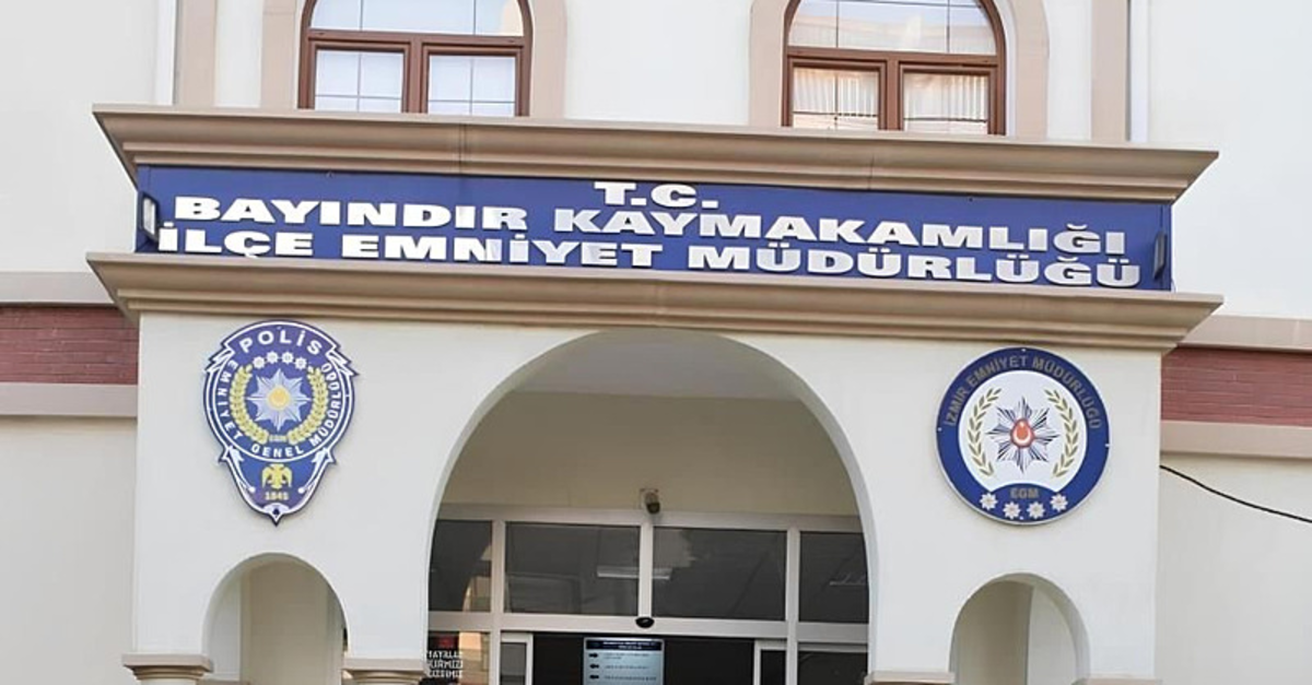 İzmir'de operasyona giden 3 polis bıçaklandı!