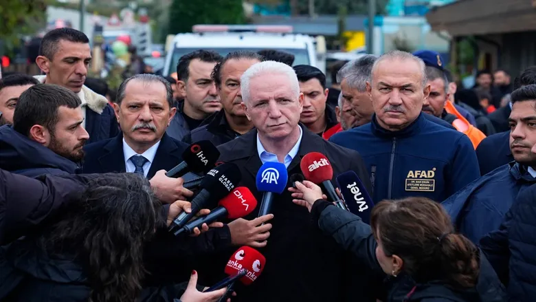 son-dakika-vali-davut-gul-acikladi-ayazagada-yikim-basladi-1792251140776.png