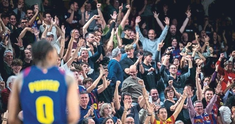 Ispanya’da Barca taraftarlarından Israil tepkisi geldi