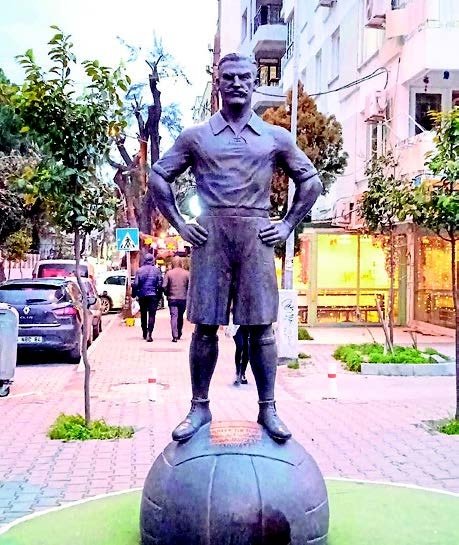 Futbolun ilk adımları İzmir’de atıldı