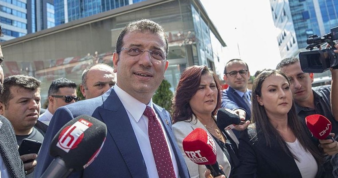 ibb de bir yanda isci kiyimi bir yanda