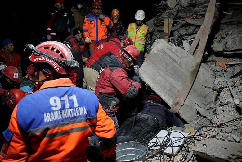 Kahramanmaraş’ta enkaz altında kalan kişi, 89 saat sonra kurtarıldı
