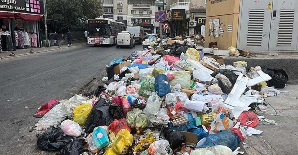 İzmir’in çöp krizine bakanlık müdahalesi