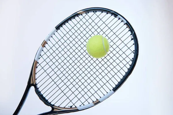 sadece-bir-oyun-degil-genclik-iksiri-tenis-oynamak-icin-5-harika-neden-1786659570104.png
