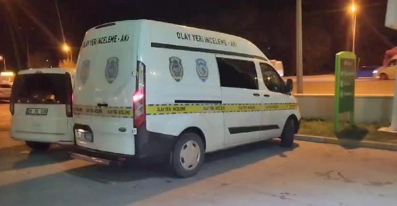 Alkollü çocuk partisinde kan aktı: 2 yerinden bıçaklanan çocuk ağır yaralandı