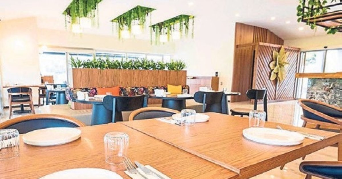 Zorunlu servis ve masa ücretleri kaldırılıyor