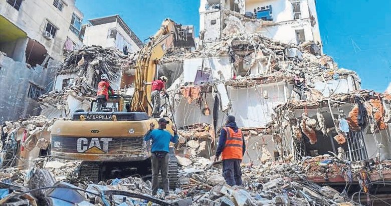 Katil İsrail Lübnan’da 2 bin 696 kişiyi öldürdü
