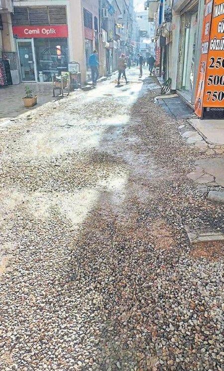 Tarihi Kemeraltı Çarşısı’nda değişen hiçbir şey yok