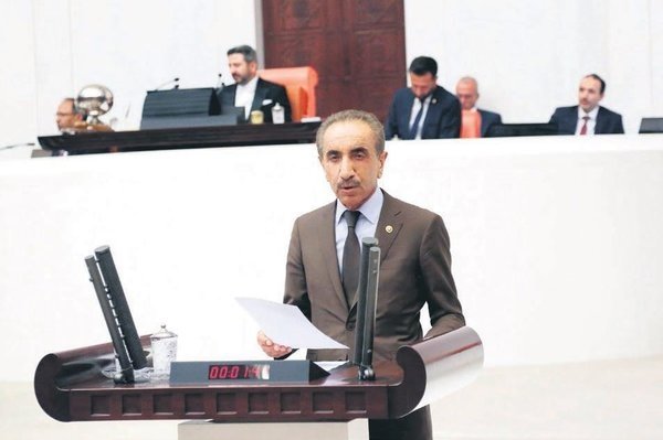 Skandal ’eyalet’ kararı ile tepki toplayan Tunç Soyer hakkında savcılığa suç duyurusunda bulunulacak