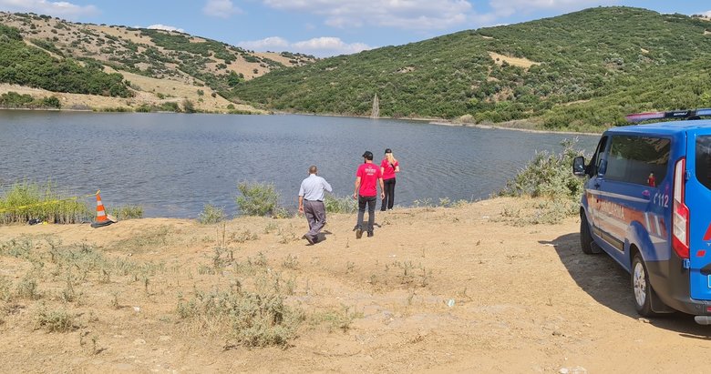 İzmir’de acı olay! Serinlemek için gölete giren gençlerden birisi boğuldu