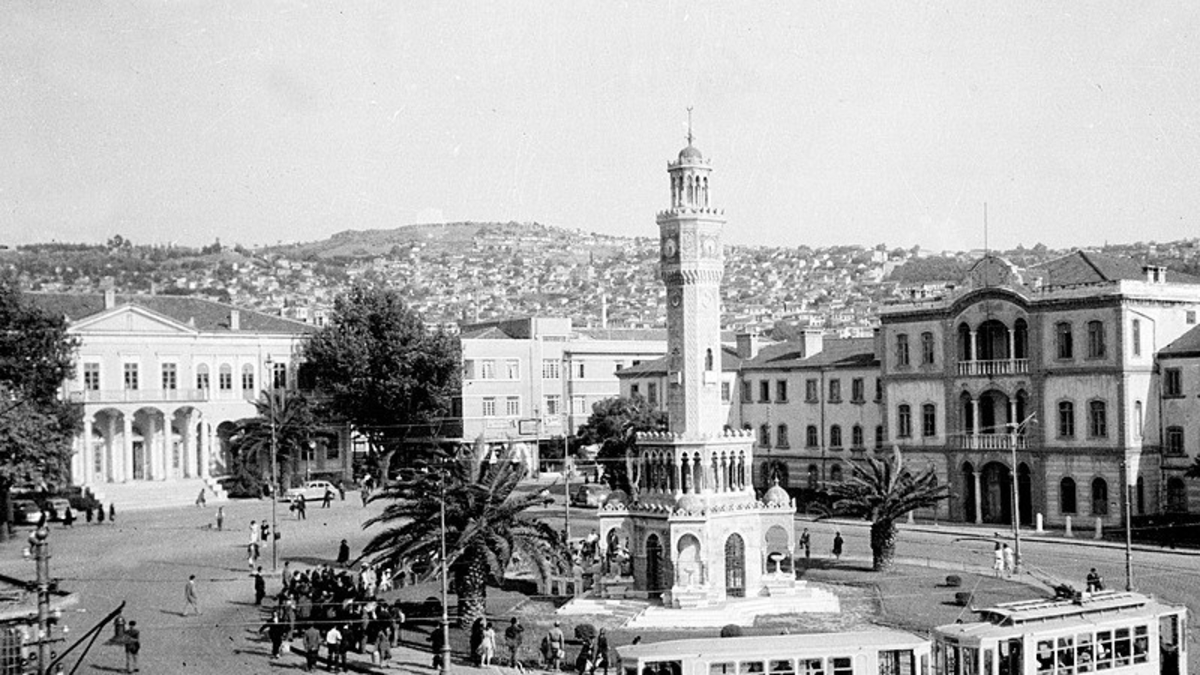 İzmir'in kalbindeki mucize! Asırlık kule dimdik ayakta: 125 yıldır bir an bile durmadı