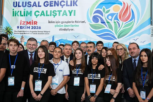bakan-tekin-izmirde-ogretmen-veli-isbirligine-vurgu-yapti-1791575957414.png
