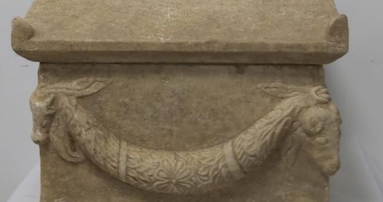 Park halindeki aracın bagajından lahit çıktı