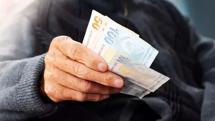 emekli-ve-memur-maaslari-icin-kritik-hesap-ocak-2027de-kim-ne-kadar-zam-alacak-1786431243773.jpeg