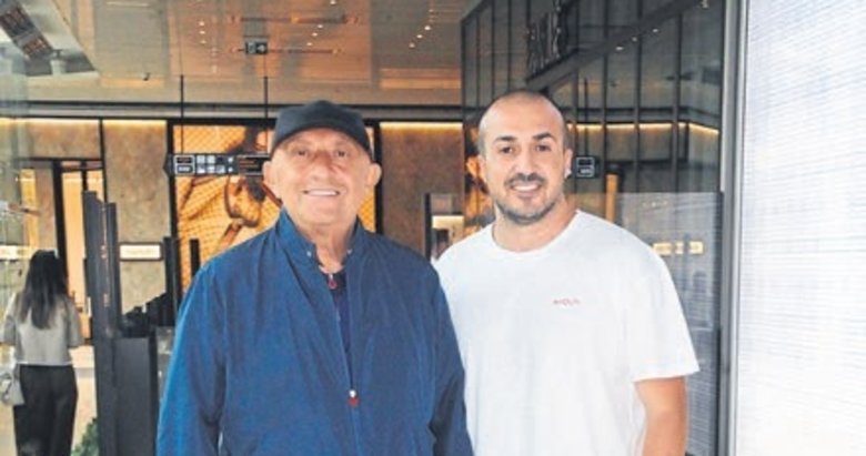 Sinan Engin’in kahve molası