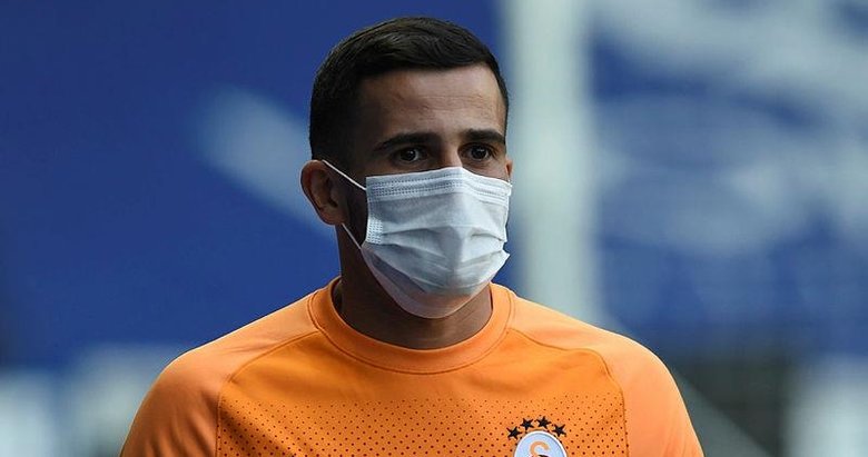 Elinde havai fişek patlayan Galatasaraylı futbolcu Omar Elabdellaoui’nin sağlık durumu nasıl?