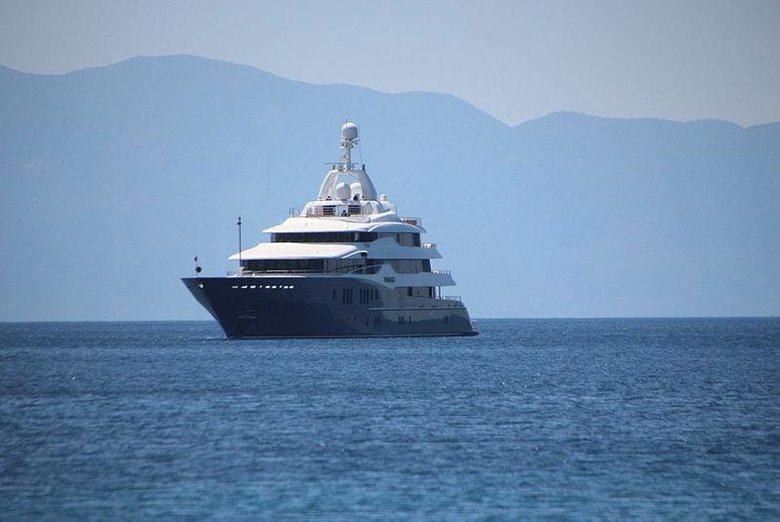 Dünyanın en büyüklerinden! Rus milyarderin yatı Bodrum’da