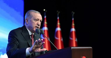 Muhalefettekiler gözlerine bant çekmiş