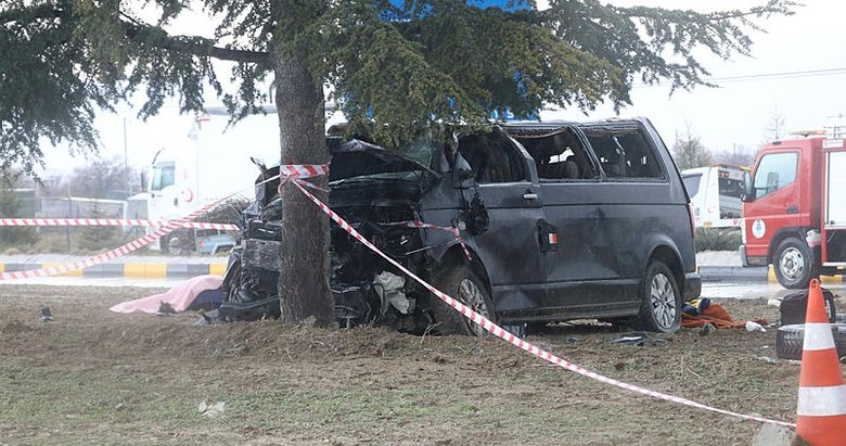 Isparta’da feci kaza: 3 kişi öldü, 8 kişi yaralandı