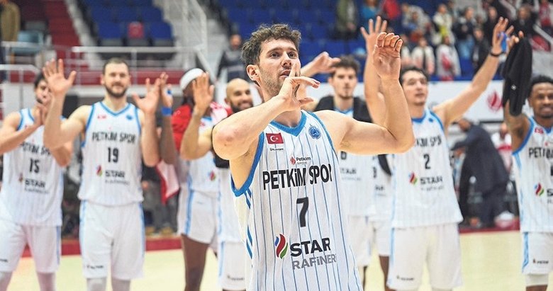 Aliağa Petkim liderlik aşkına