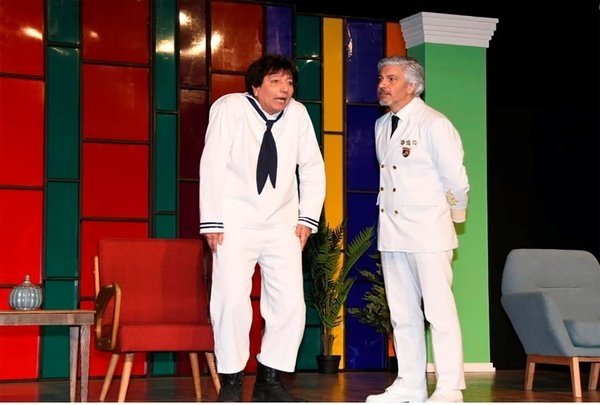 Behzat ve Nejat Uygur kardeşler turnede talihsiz bir kaza geçirdi