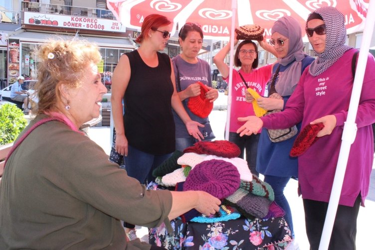 Ünlü oyuncu Fatma Belgen pazarda bere satıyor