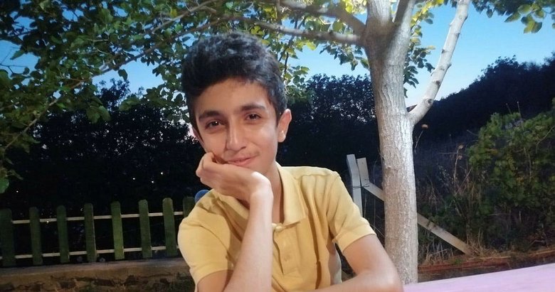 14 yaşındaki Halilcan sokak köpeklerinden kaçarken öldü