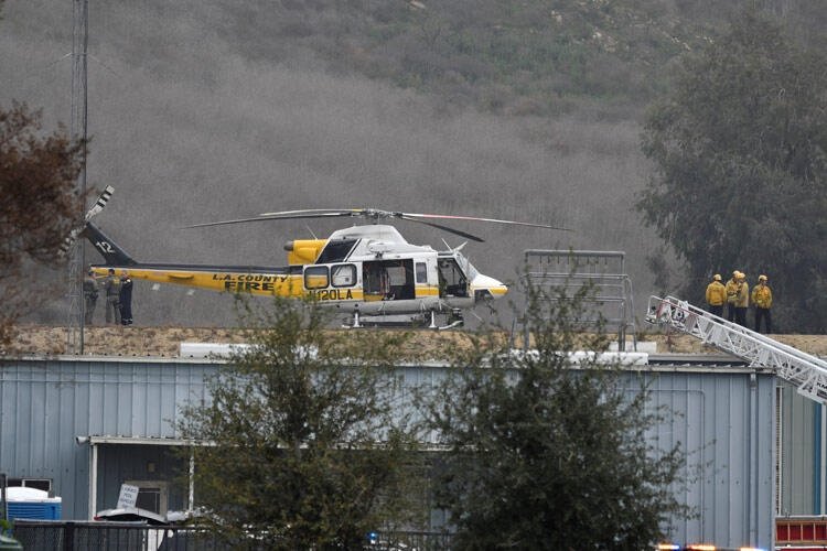 Kobe Bryant’ın helikopter kazasında kimler öldü? Kızları yanında mıydı? Helikopter nasıl düştü?