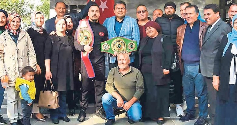 Dünya şampiyonuna muhteşem karşılama