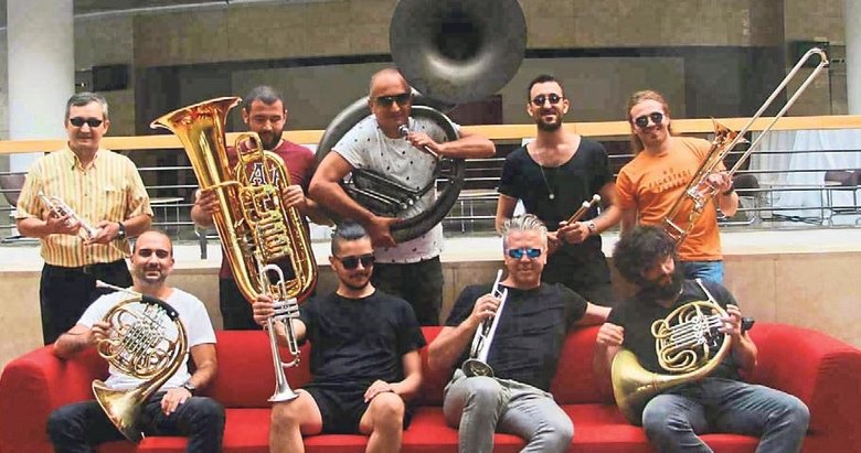 Turkish Jazz Band sokakta coşturacak