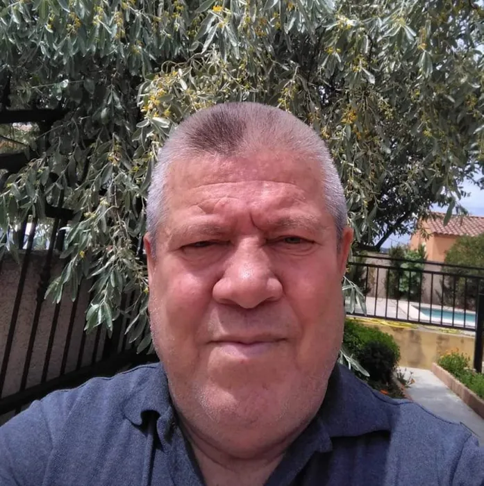 Torununun odasında gördüğü genci tüfekle vurdu