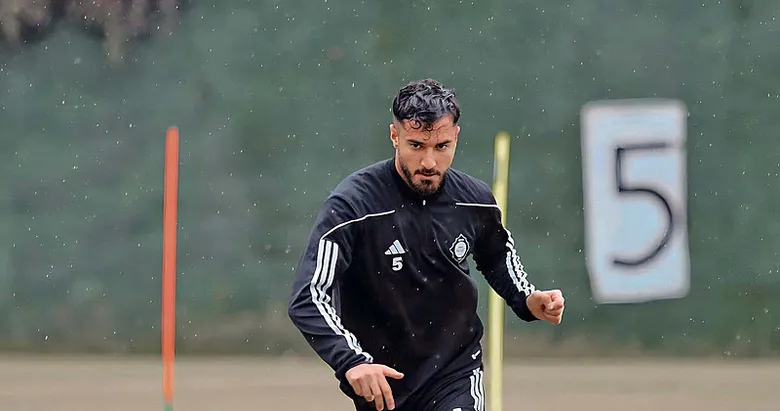 İzmir’de iç transfer hareketliliği! Altay’dan sefa hamlesi