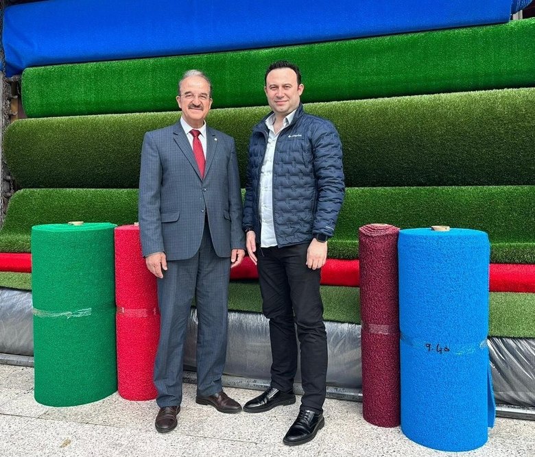 ‘Geleneksel sanat ile modern sanayi arasında sıkıştık’
