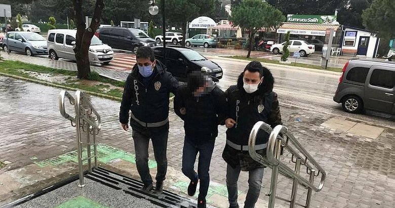 İzmir-Çeşme yolunda magandalık! Fenomen olmaya kalkarken gözaltına alındı