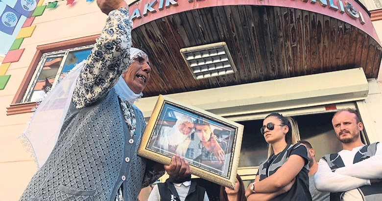 ‘Oğullarımızı dağdan indirin’