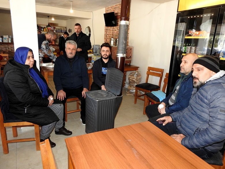 Çeşme’ye gelen depremzedeler korku dolu anları anlattı: 90 saniye bize bir ömür gibi geldi